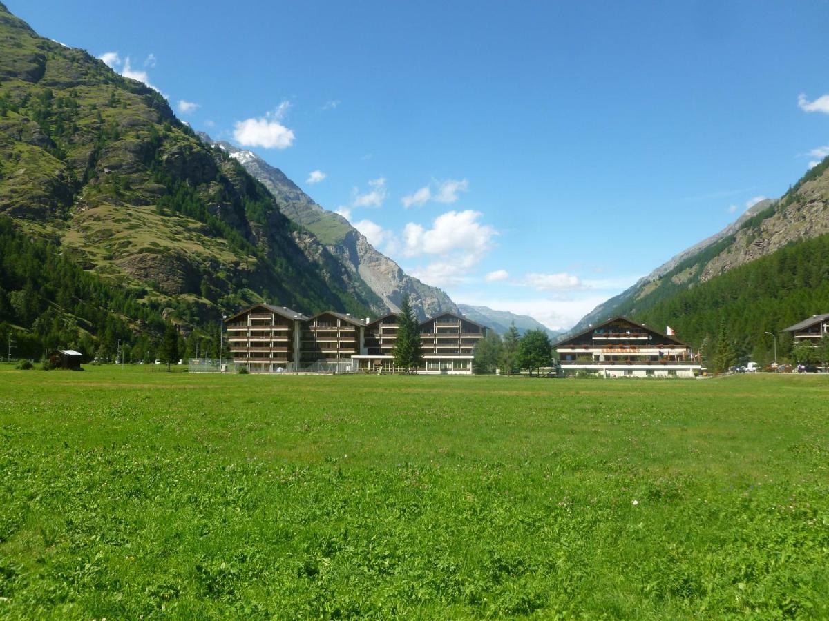 Monte Rosa D 412 Aparthotel Täsch Eksteriør bilde