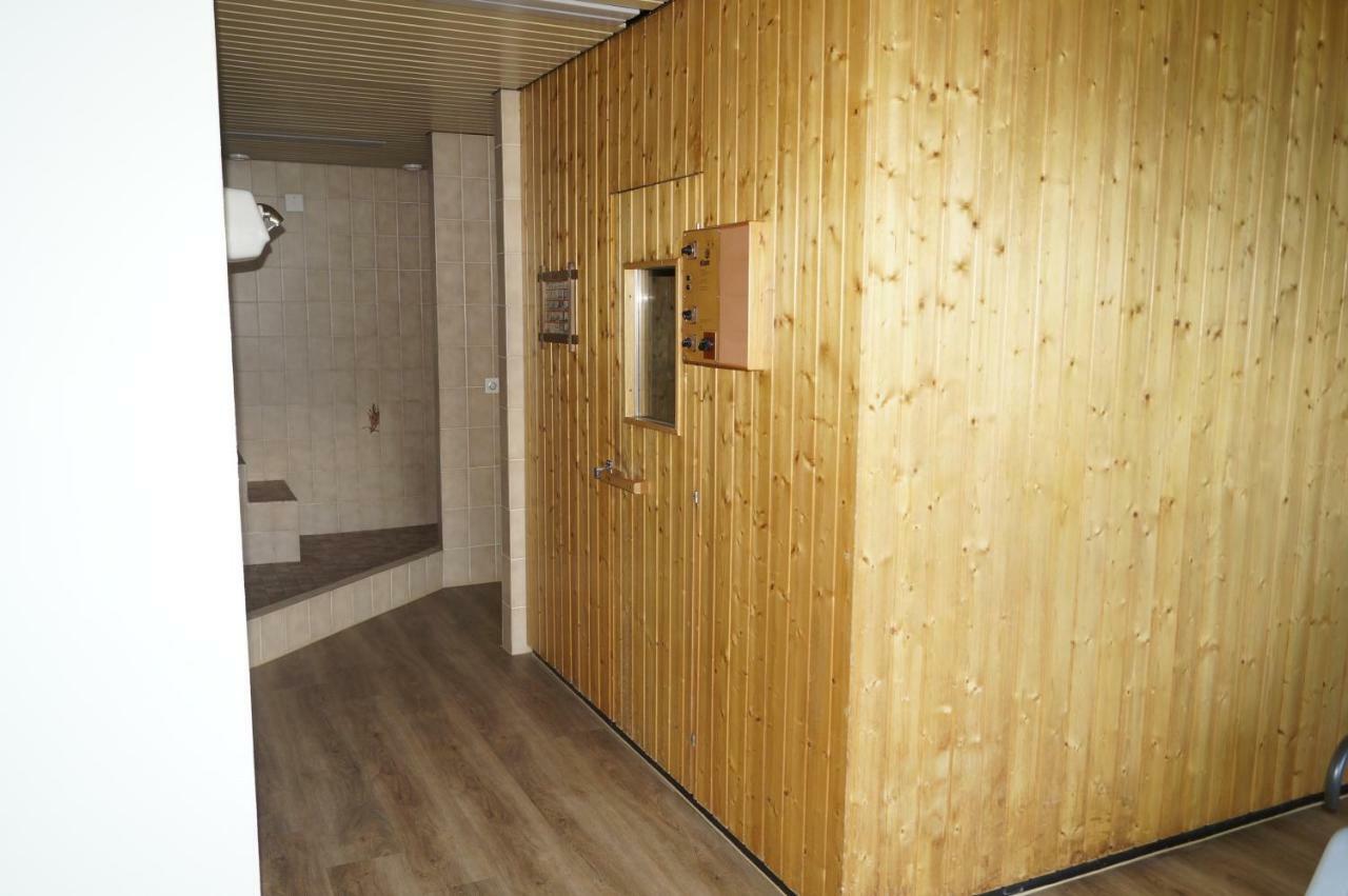 Monte Rosa D 412 Aparthotel Täsch Eksteriør bilde