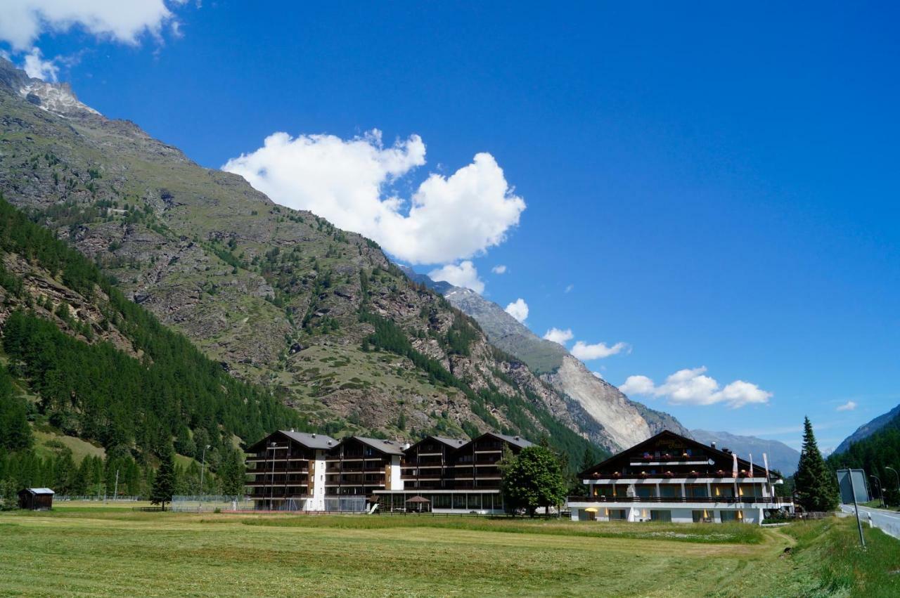 Monte Rosa D 412 Aparthotel Täsch Eksteriør bilde
