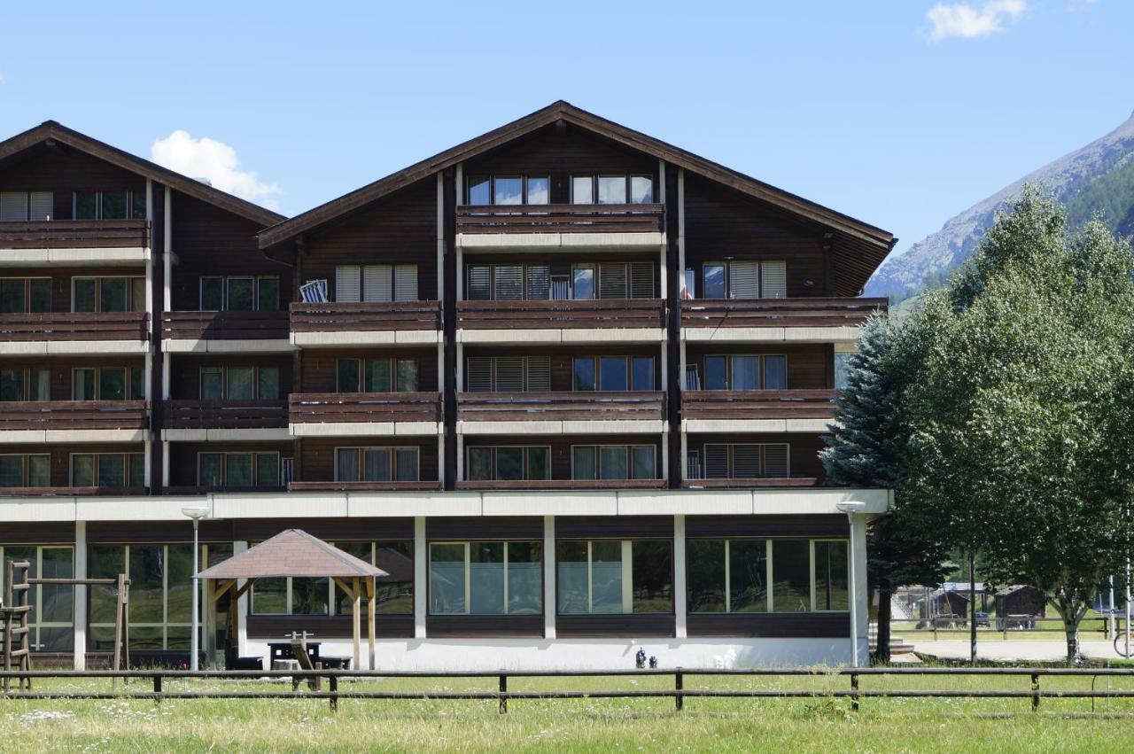 Monte Rosa D 412 Aparthotel Täsch Eksteriør bilde