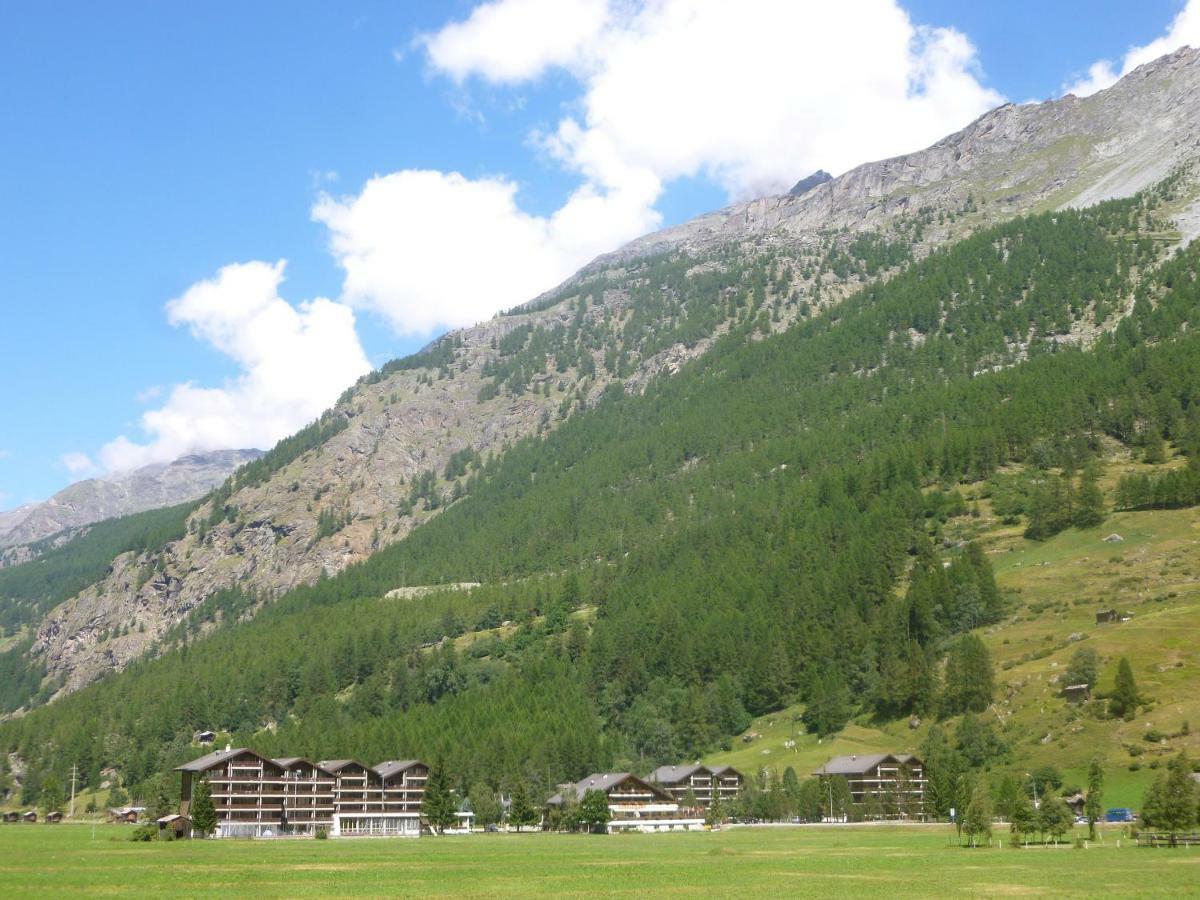Monte Rosa D 412 Aparthotel Täsch Eksteriør bilde